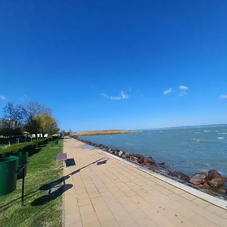 Carlos Apartman