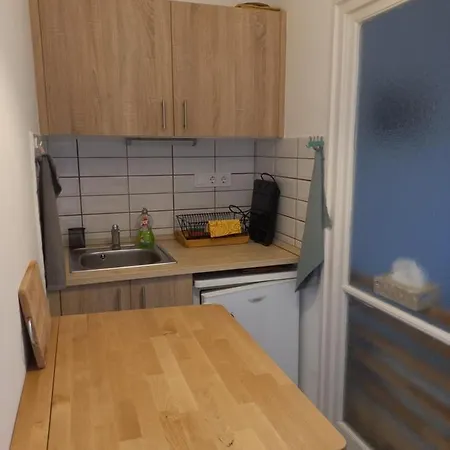 Carlos Apartman
